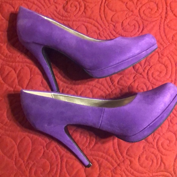 Woman’s heels - Picture 2 of 7